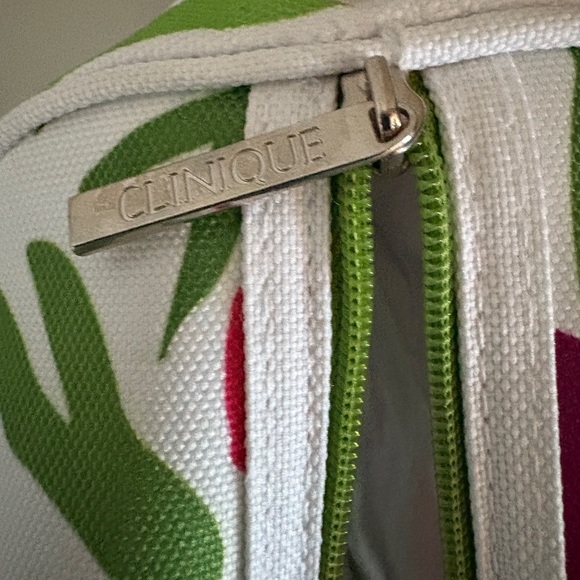Clinique Green and Pink Cosmetic Bag - Picture 3 of 4